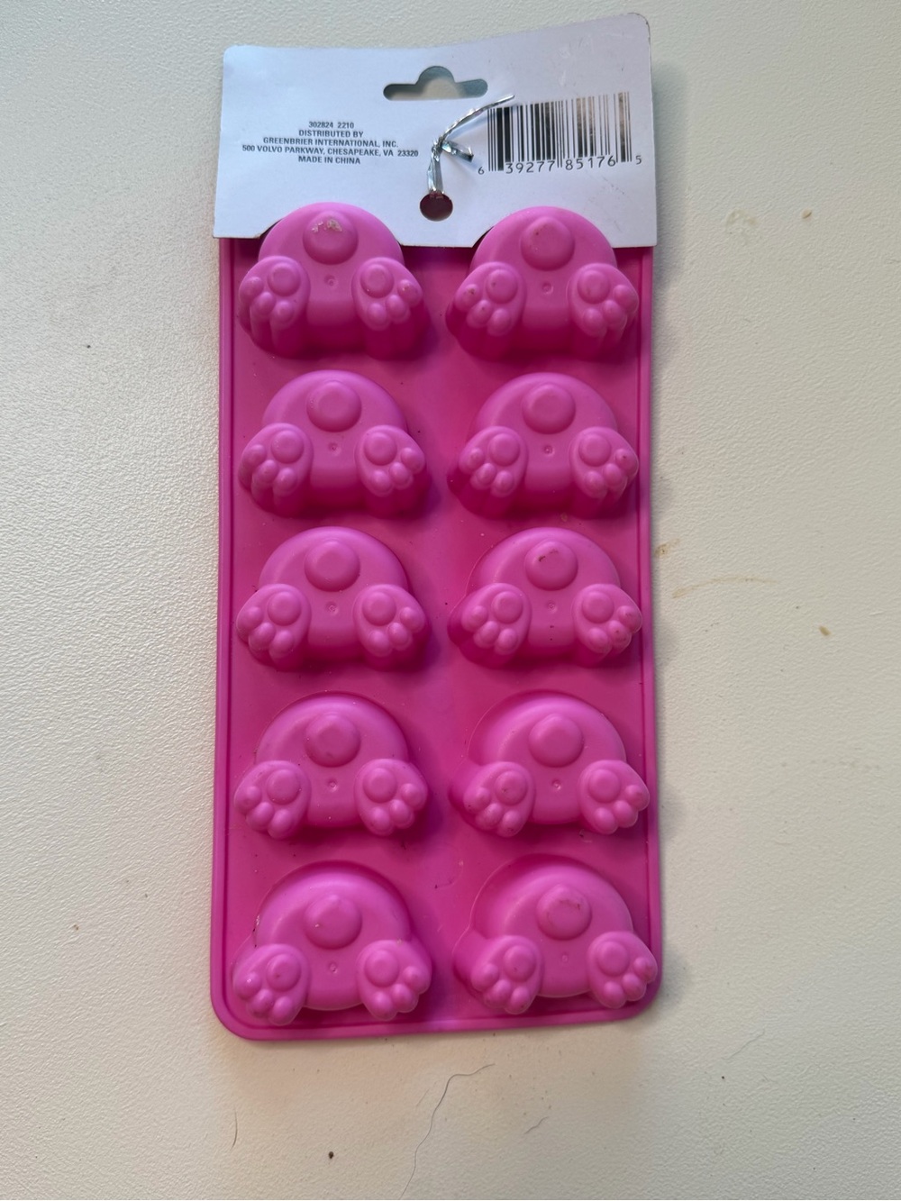 Pink Silicone Paw-Shaped Ice Cube / Candy Mold